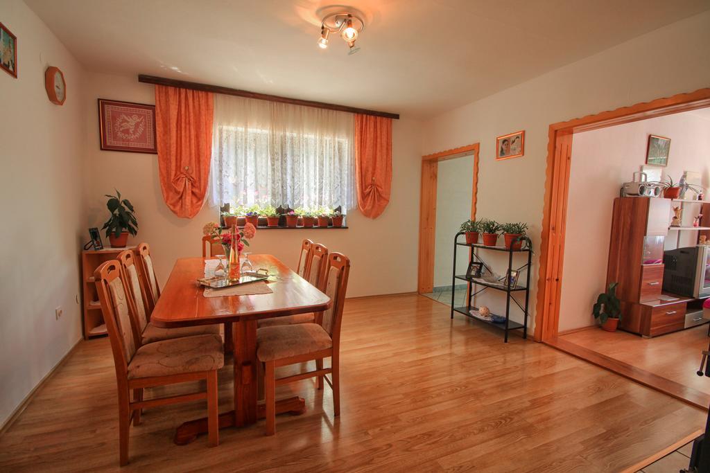 Apartman Josipa Dreznik Grad Ngoại thất bức ảnh